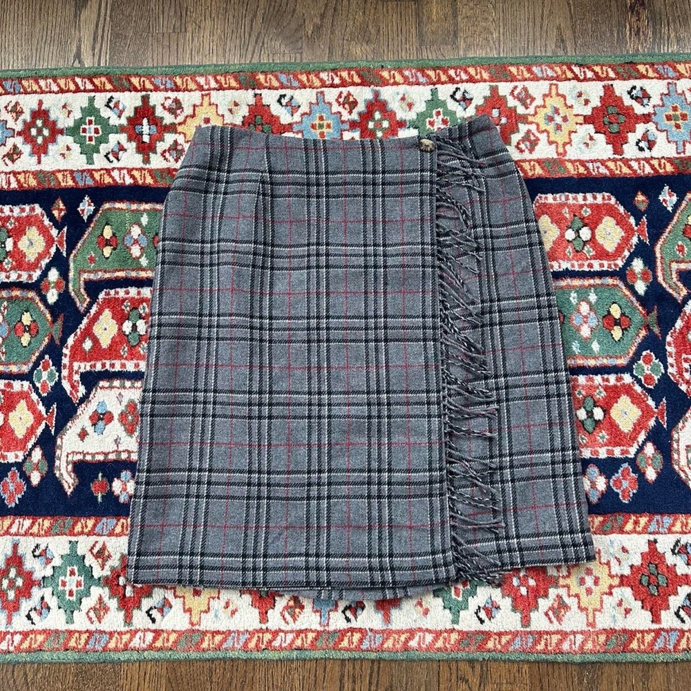 sag harbor 90s tartan fringe wrap skirt